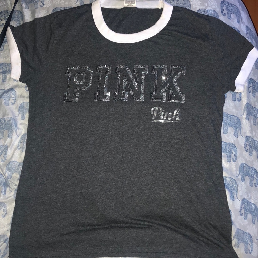 VS pink tee